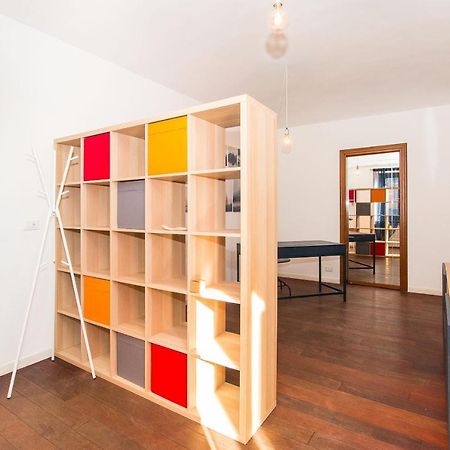 Colorful Statuto Square Design Apart Apartment Turin Ngoại thất bức ảnh