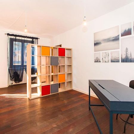 Colorful Statuto Square Design Apart Apartment Turin Ngoại thất bức ảnh