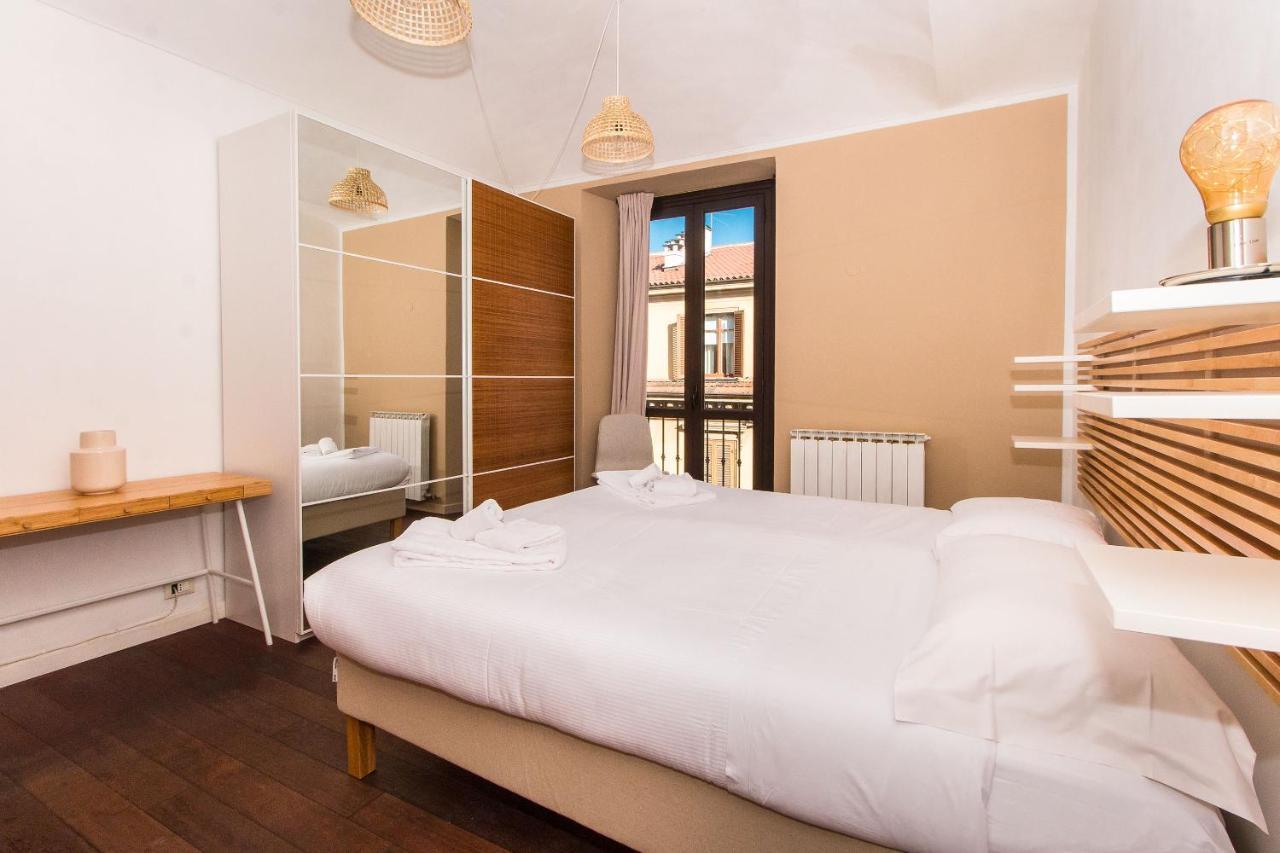 Colorful Statuto Square Design Apart Apartment Turin Ngoại thất bức ảnh