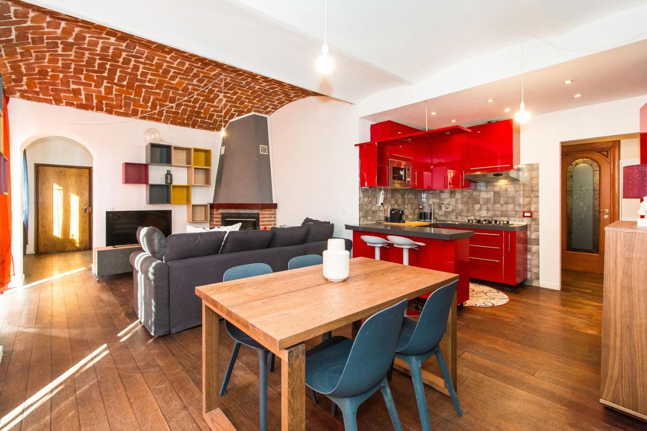 Colorful Statuto Square Design Apart Apartment Turin Ngoại thất bức ảnh